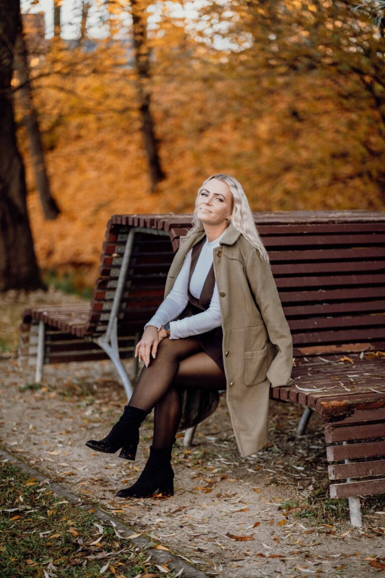 fotosessioon looduses sugisvärvid