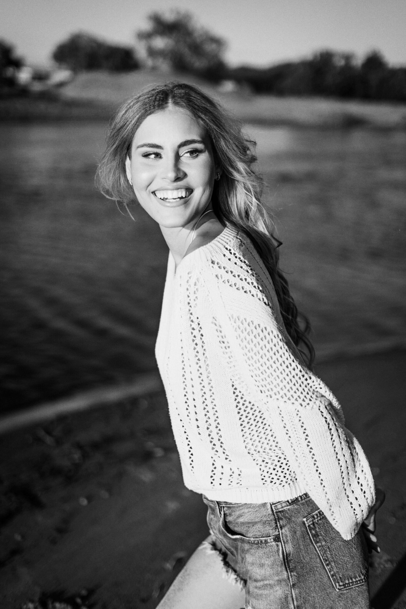 Portreefotosessioon, Lääne-Virumaal, naine ja rõõmsad emotsioonid